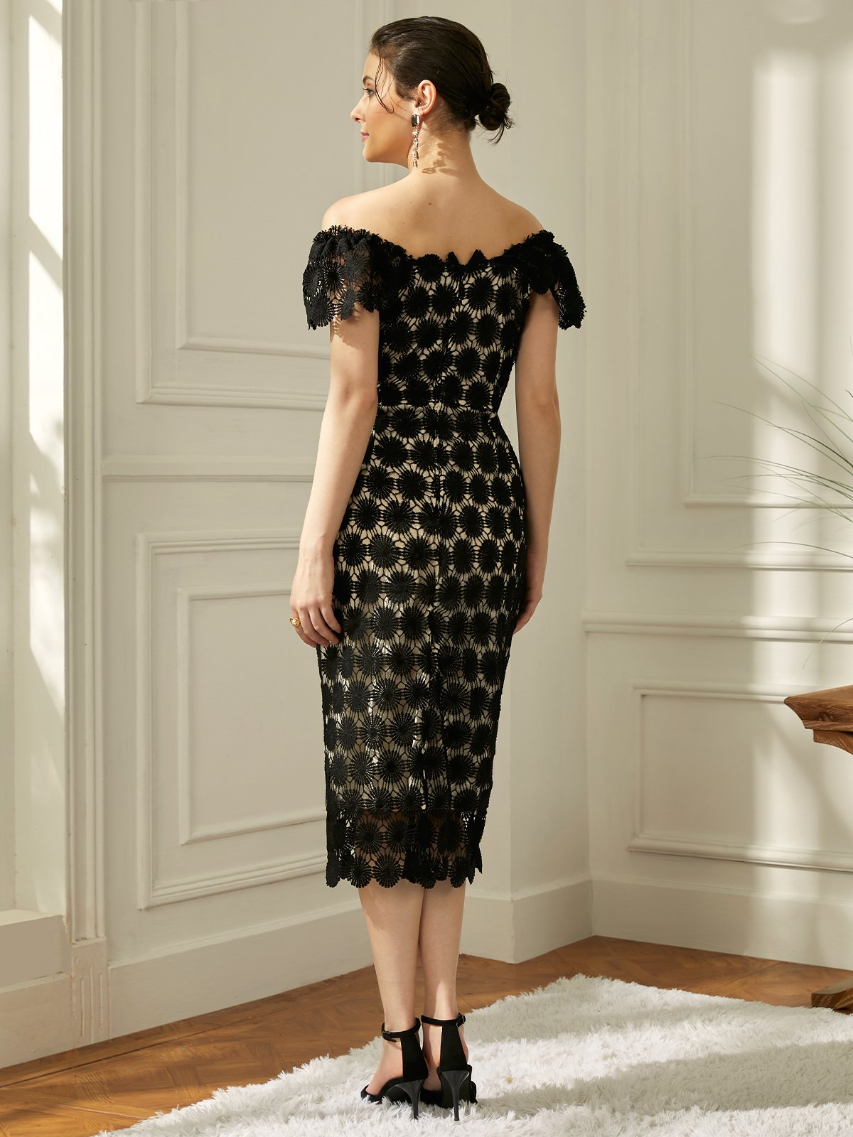 Square Neck Short sleeve Polka Dots Elegant Regular Fit Midi Dress