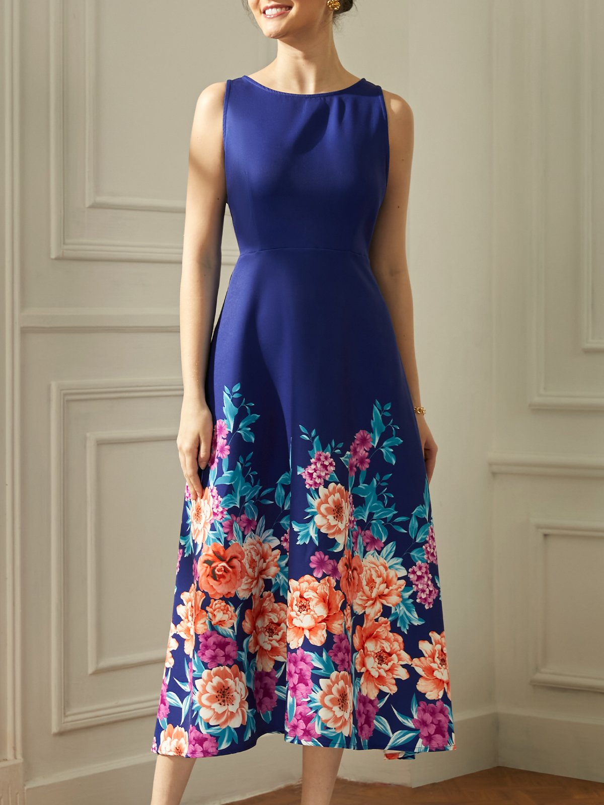 Elegant Regular Fit Crew Neck Floral Dress