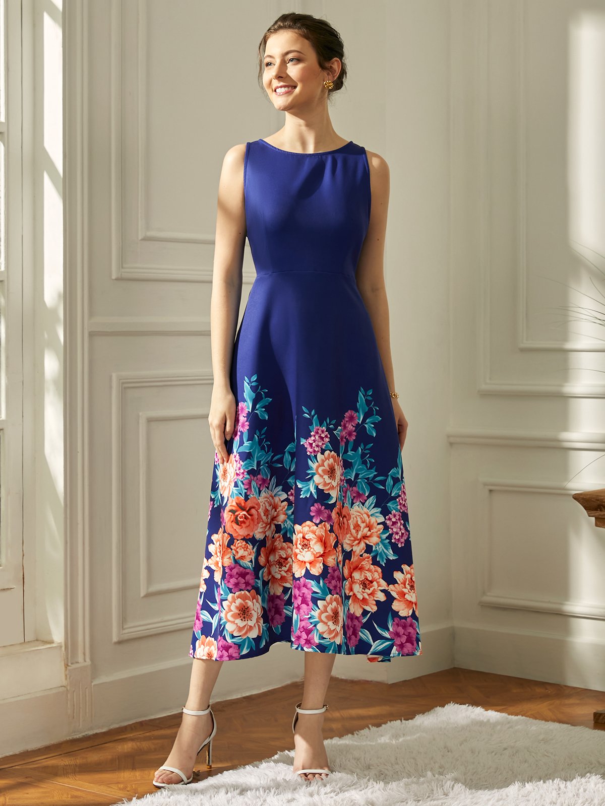 Elegant Regular Fit Crew Neck Floral Dress